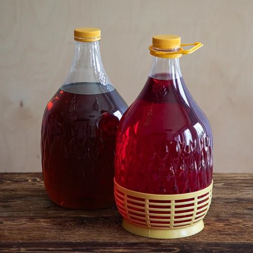 Damižona Dama 5 L PET, z navojnim pokrovčkom, ročajem in košarico - 8