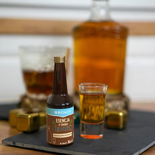 Esenca s hrastovim okusom z naravno aromo in ekstraktom – 40 ml, za 4 L - 9