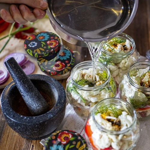 Kozarec TO Amfora 580 ml z barvnim pokrovčkom fi82/6-6 kos. - 15