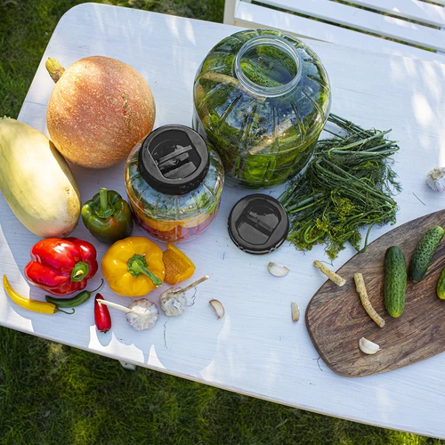 Nerazbiten, večnamenski kozarec s črnim navojnim pokrovom, 5 l - 6