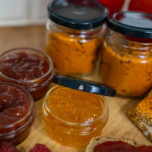 Pokrovček fi 66/4 črn - 10 kos - 8