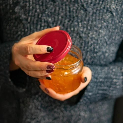 Pokrovček fi 82/6 bordo - 10 kosov. - 10