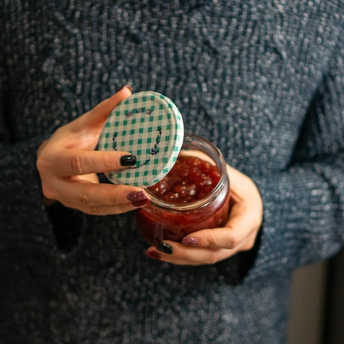 Pokrovček fi 82/6, karirast - 10 kos. - 14