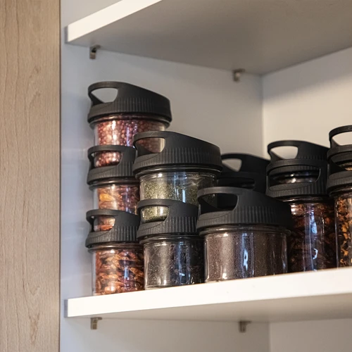 Steklena posoda 235 ml s pokrovčkom za obešanje - 7