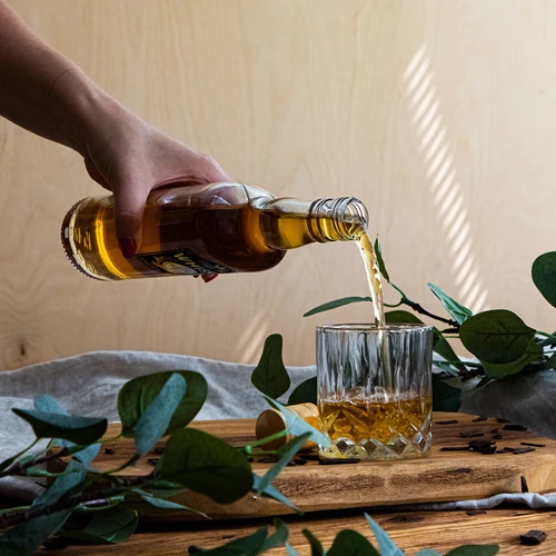 Steklenica 500 ml z navojnim pokrovčkom in 2-barvnim potiskom Whisky - 4 kosi - 10