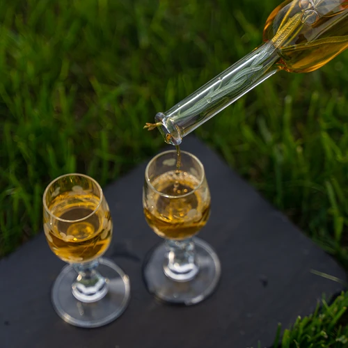 Steklenica za liker 100 ml 6 kos + 6 zamaškov - 9