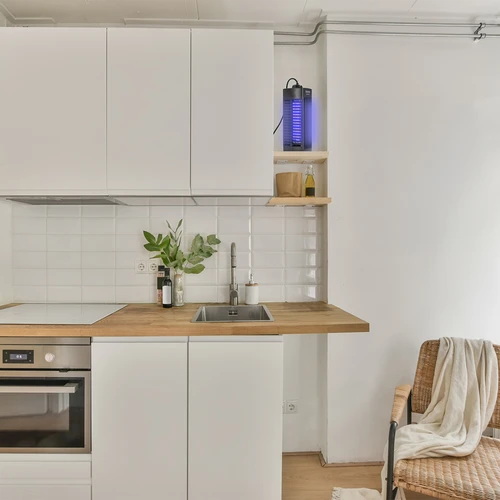 Svetilka proti žuželkam Manhattan UVA 6 W, črna - 12