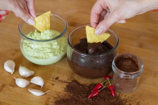 Avokadov namaz na sladko in slano