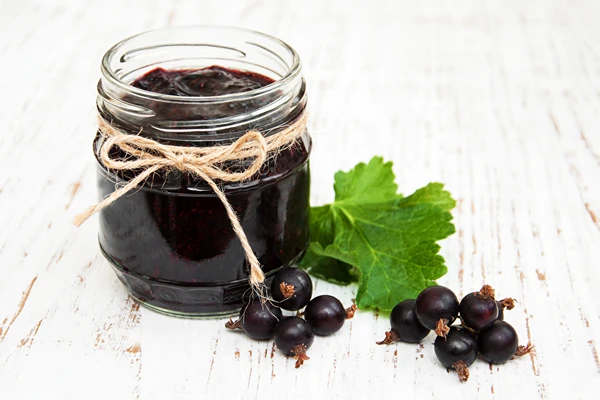 Džem iz črnega ribeza in jabolk