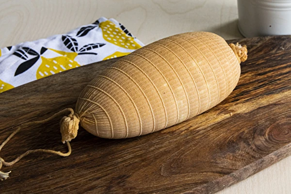 Prekajen siriščni sir