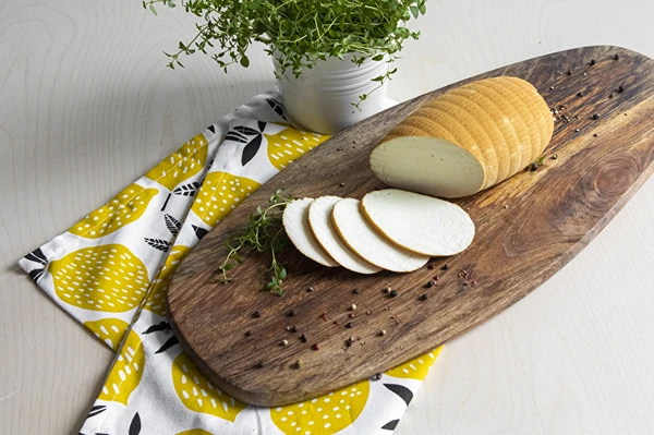 Prekajen siriščni sir