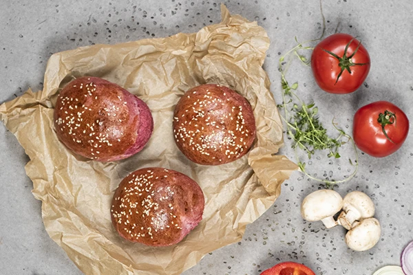 Rdeče žemljice z dodatkom rdeče pese