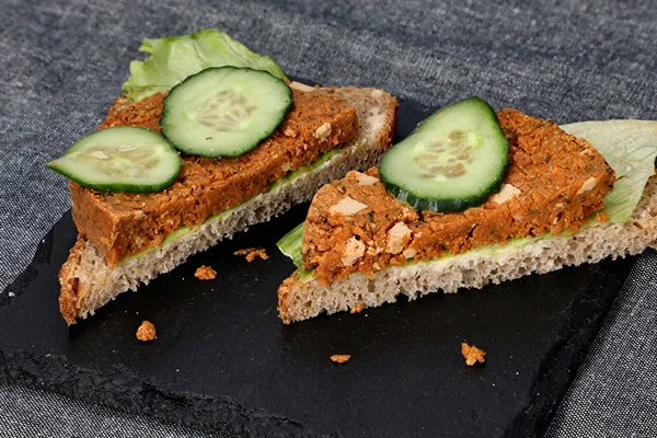 Veganska "mortadela" iz šunkovarja