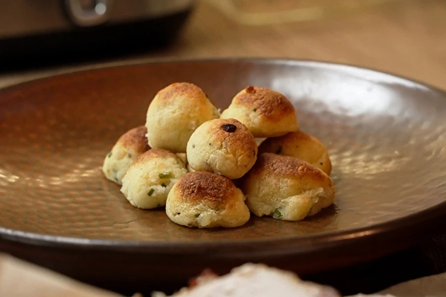 Krompirjeve kroglice iz krompirjevega pireja