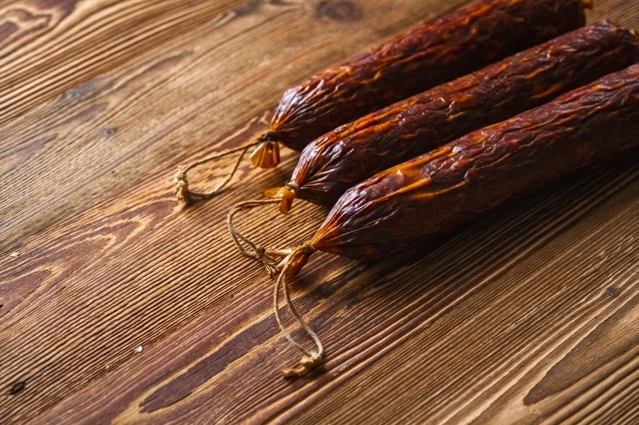 Prekajena krakovska klobasa