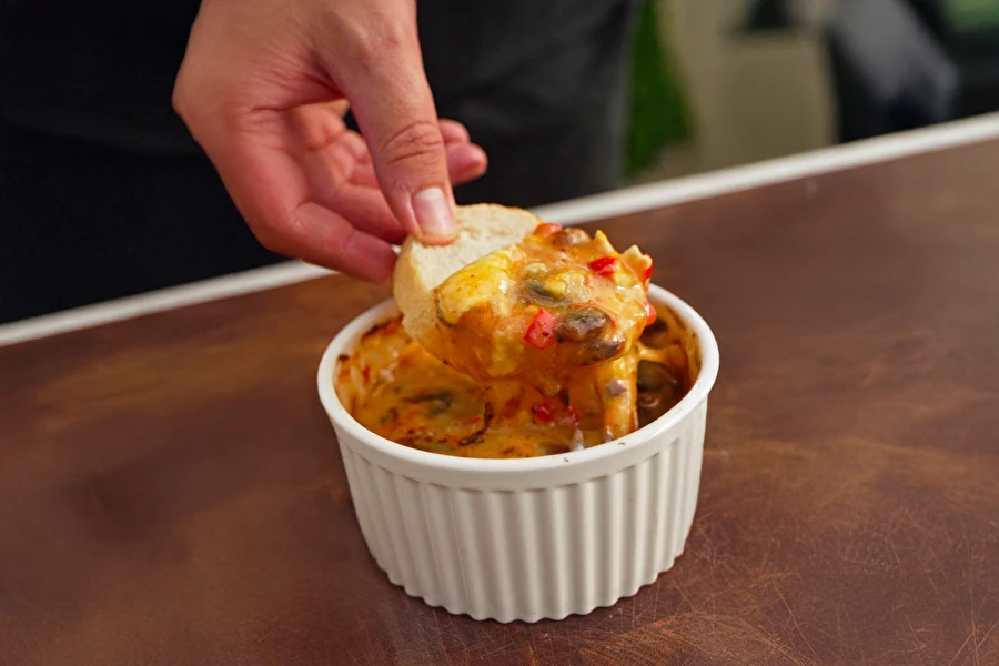 Browin Przepiśnik - Topeči se camembert z breskovim džemom