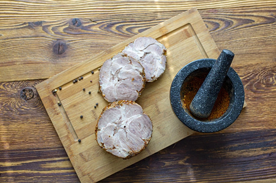 Vratovina iz šunkovarja