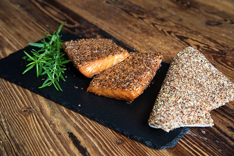 Vroče prekajeni losos